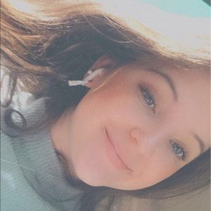 Meet your Posher, Maddy